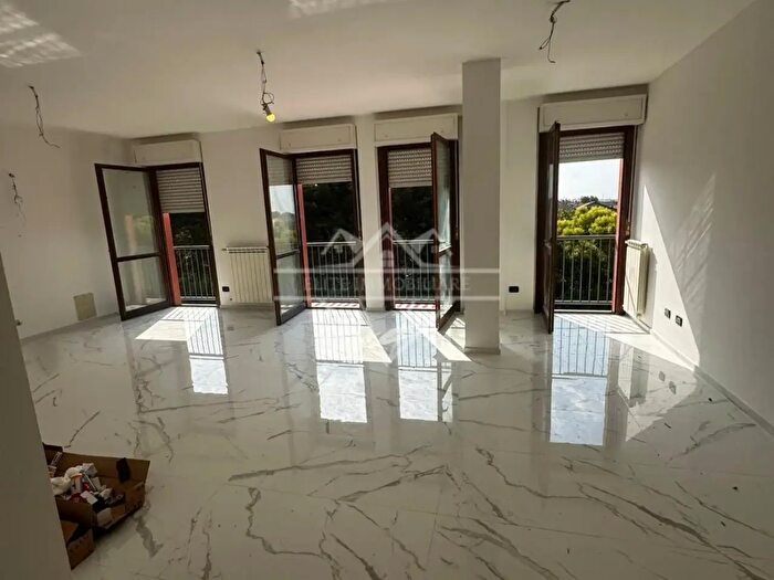 Appartamento quadrilocale in affitto in Sarzana