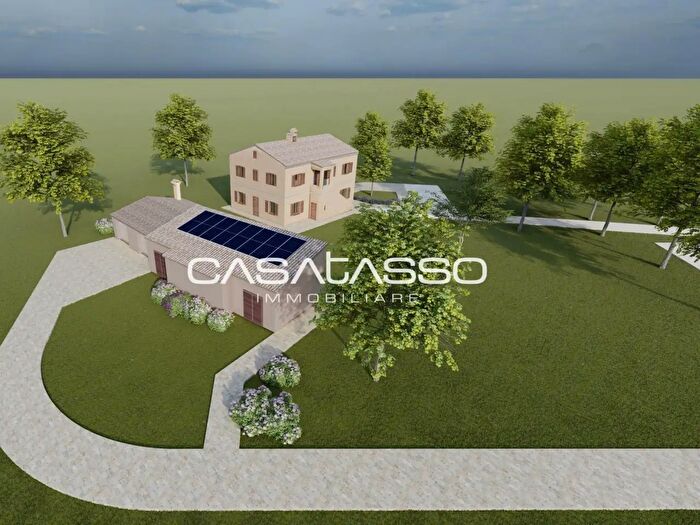 Casa con 9 locali in vendita in Contrada Cimarella, Macerata