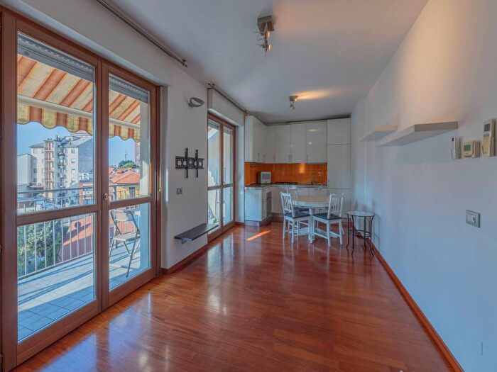 Appartamento bilocale in affitto in Via Novara, San Carlo, Milano