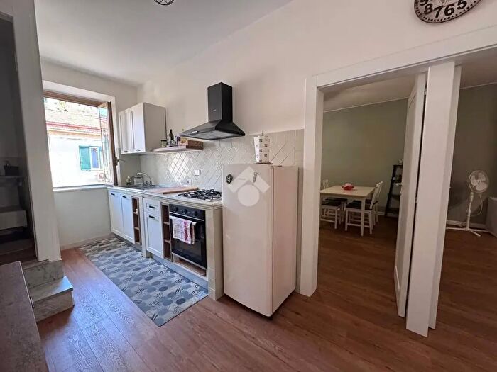 Appartamento bilocale in vendita in Via Roma, Trevignano Romano