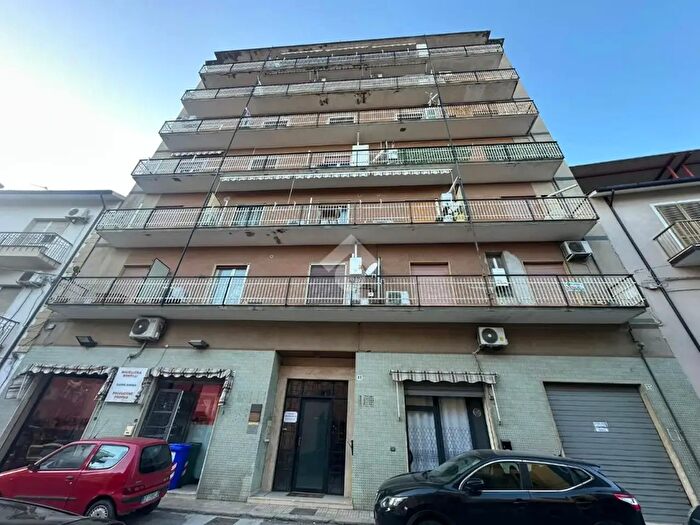 Appartamento quadrilocale in vendita in Via Ugo Foscolo, Trebisacce