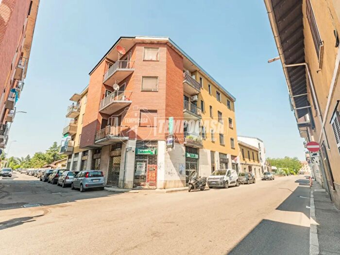 Appartamento quadrilocale in vendita in Via San Giovanni, Vigevano