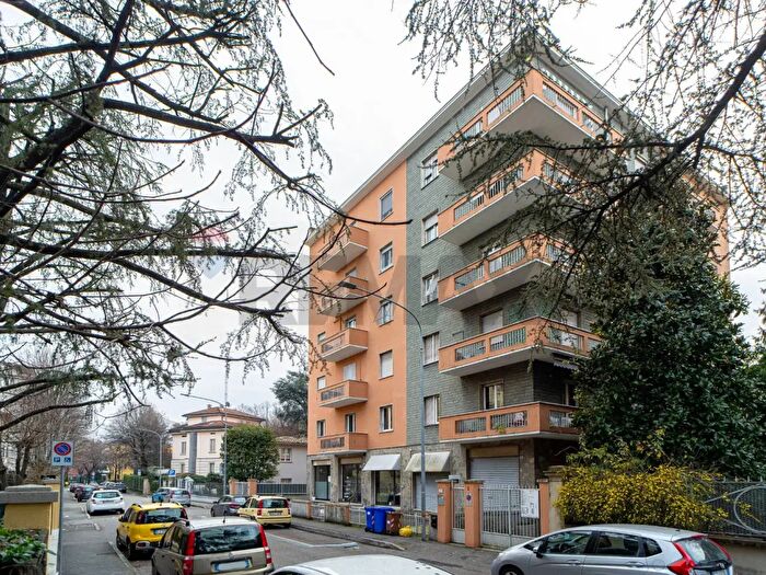 Appartamento quadrilocale in vendita in Via Furlotti, Parma