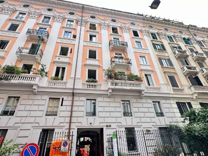 Appartamento monolocale in affitto in via CICCO SIMONETTA A, Corso Genova, Milano