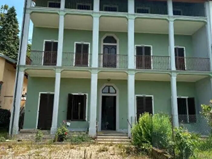 Casa con 5 locali in vendita in Via Azeglio, Albiano D'Ivrea