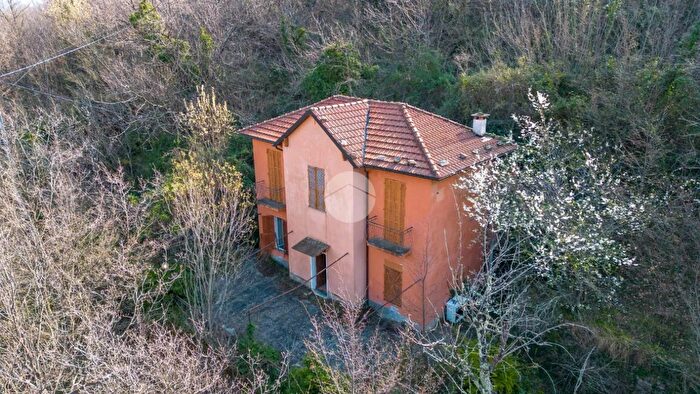 Casa con 5 locali in vendita in Via IV Novembre, Prela