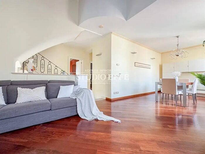 Casa con 6 locali in vendita in Via C al Molino, Ravenna