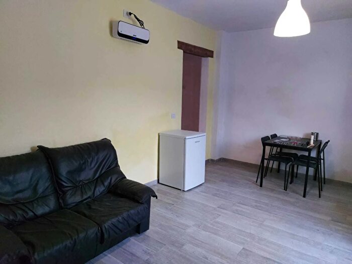 Casa con 6 locali in vendita in Medesano