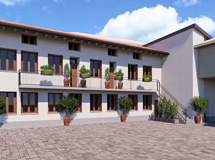 Appartamento bilocale in vendita in Via Dante Alighieri Novedrate Como Lombardia Italia, Novedrate