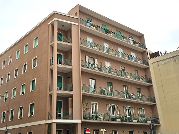 Appartamento quadrilocale in vendita in Via Alagon, Cagliari