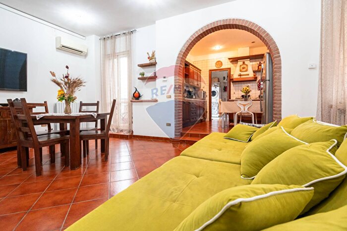 Appartamento quadrilocale in vendita in Via Giacomo Leopardi, Viadana