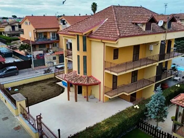 Casa con 6 locali in affitto in Via Ripuaria a, Giugliano In Campania