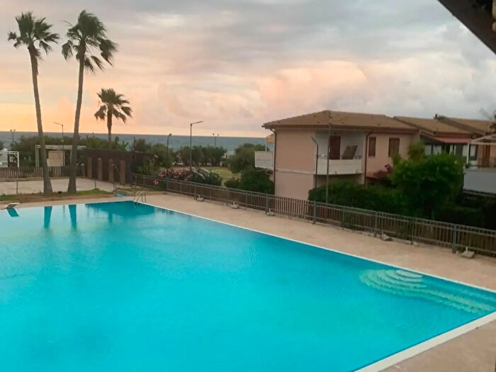Casa bilocale in vendita in Viale Himera, Campofelice Di Roccella