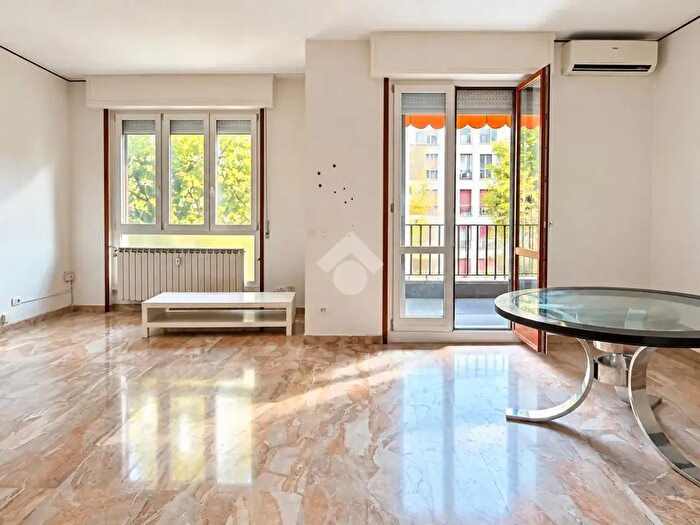Appartamento quadrilocale in vendita in Via Presolana, Milano