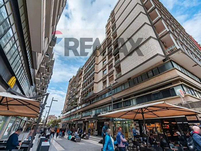 Appartamento trilocale in vendita in Via Sparano, Bari