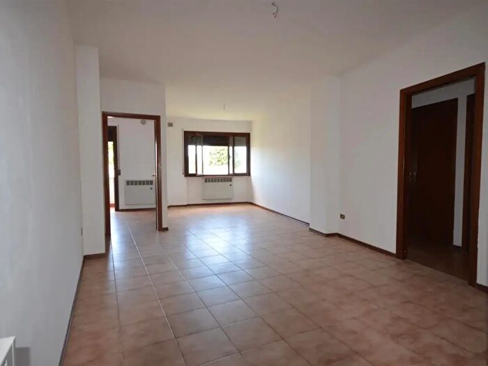 Appartamento trilocale in vendita in Via degli Olmi, Castelfranco Veneto