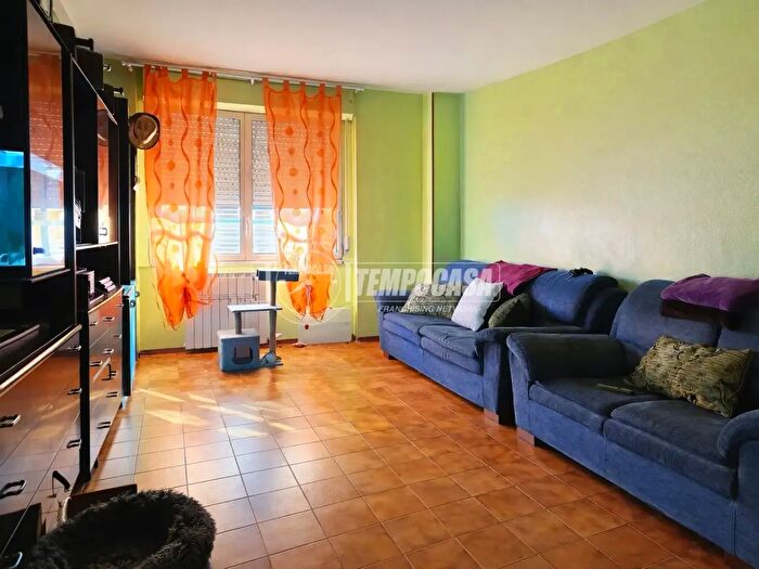 Appartamento trilocale in vendita in Novara