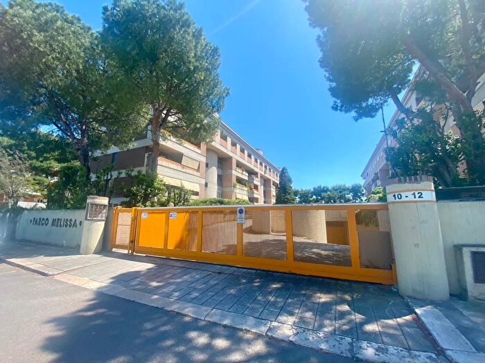 Appartamento con 5 locali in vendita in Via Generale Carlo Alberto dalla Chiesa Bari, Bari