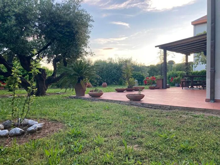 Casa con 7 locali in vendita in Civitanova Marche