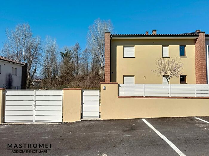 Casa con 5 locali in vendita in Viale Dezza, Coreglia Antelminelli