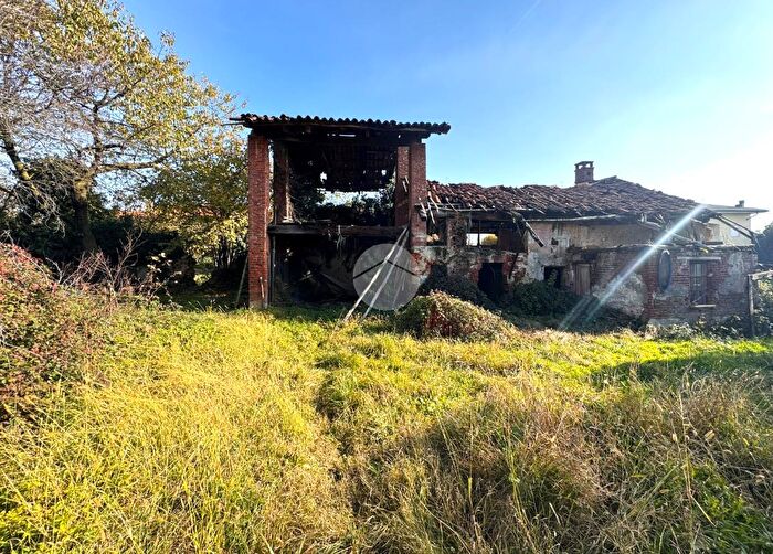 Casa con 8 locali in vendita in Vicolo Angelone, Occhieppo Inferiore