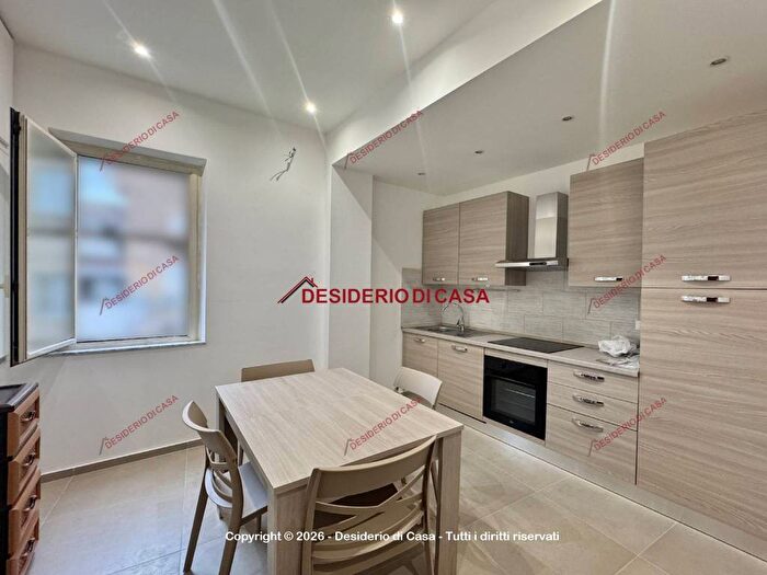 Appartamento trilocale in affitto in Via Carlo Forlanini, Cassaro, Palermo