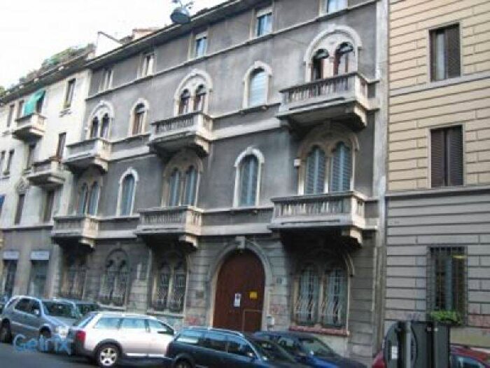 Appartamento trilocale in affitto in Via Achille Maiocchi, Morgagni, Milano