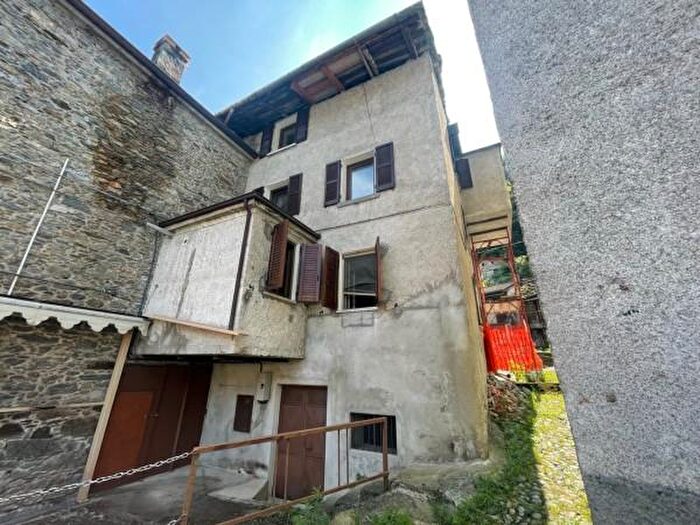 Appartamento trilocale in vendita in Strada Vicinale di Sceglio, Verceia