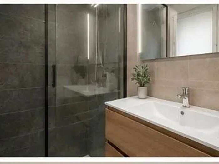 Appartamento con 5 locali in vendita in Viale Francesco Bonaini, Pisa