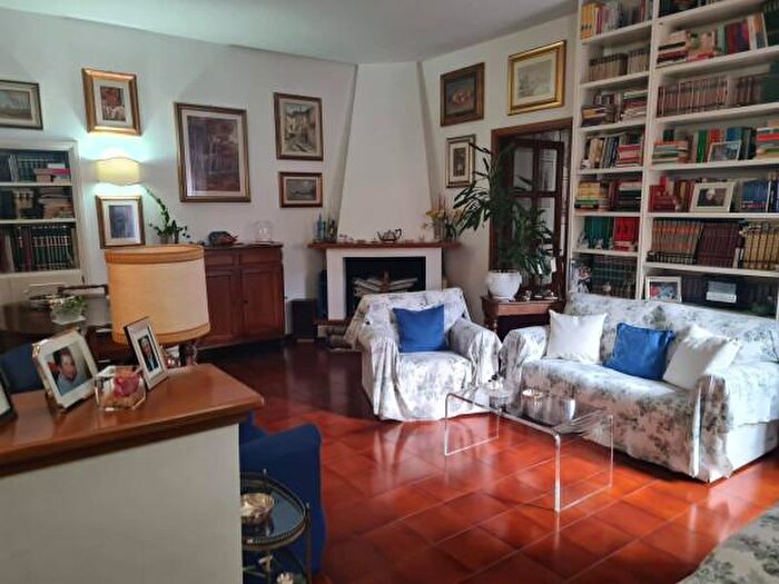 Appartamento con 6 locali in vendita in Via dei Manni, Alatri