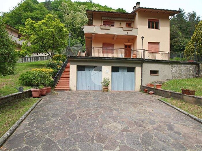 Casa con 6 locali in affitto in Via di Casigno, Mercatale San Quirico, Vernio