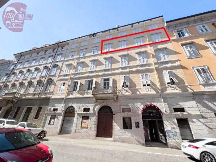 Appartamento con 5 locali in vendita in Via del Lazzaretto Vecchio, Trieste