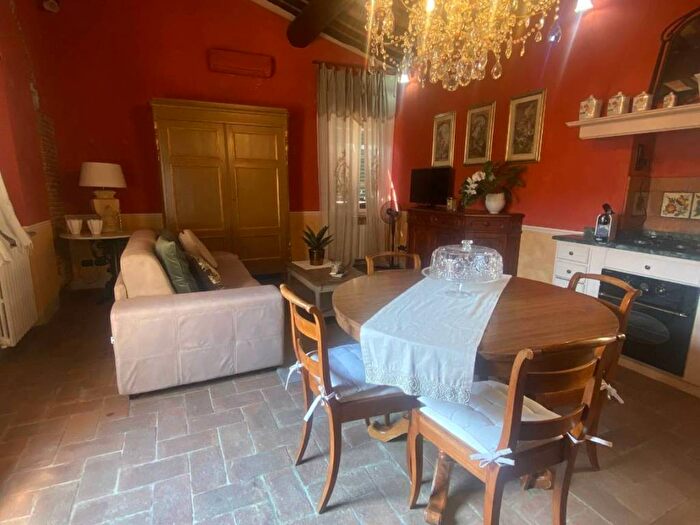 Appartamento bilocale in affitto in Via Santa Croce, Piazza Anfiteatro Torre Guinigi, Lucca