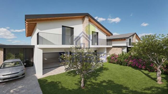 Casa quadrilocale in vendita in Via Fenil Nuovo Molini, Lonato