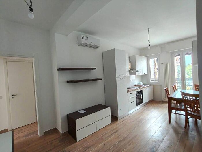 Appartamento trilocale in affitto in Via Alfonso Capecelatro, San Siro, Milano