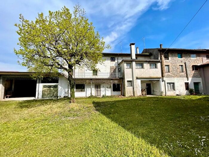 Casa con 5 locali in vendita in San Vito Al Tagliamento