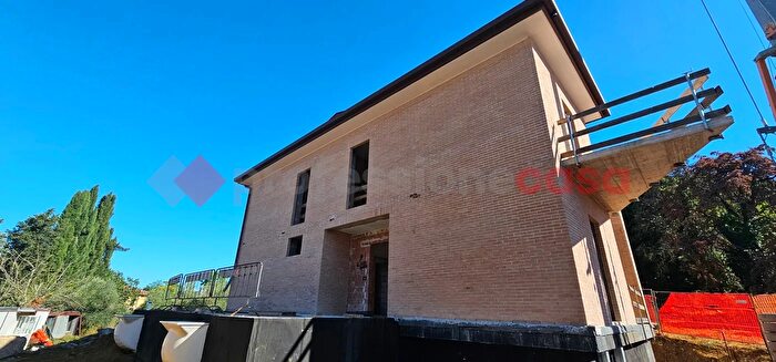 Casa con 7 locali in vendita in Strada di San Benardino, Siena