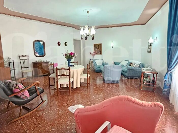 Appartamento quadrilocale in vendita in Via dei Mulini, Trapani