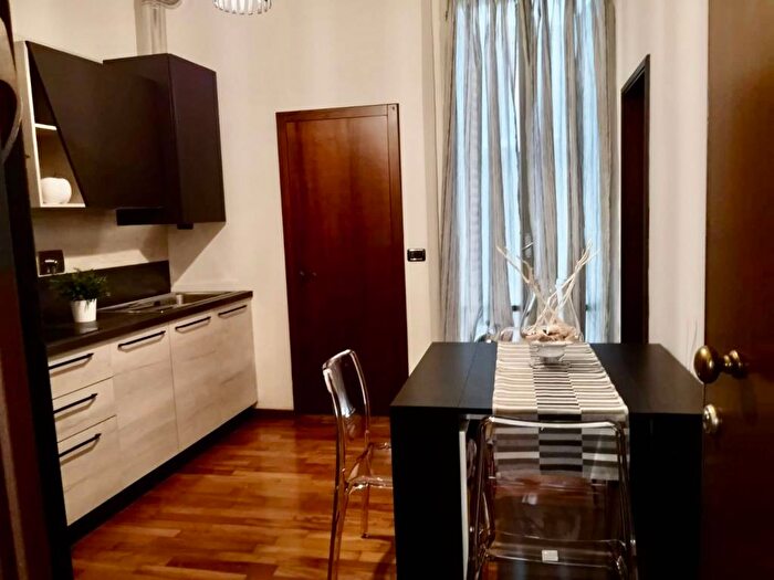 Appartamento trilocale in affitto in Via Bartolomeo Carandini, Centro Storico, Modena