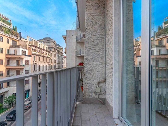 Appartamento trilocale in affitto in via fontana, Guastalla, Milano