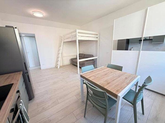 Appartamento monolocale in affitto in Via San Faustino, Ortica, Milano