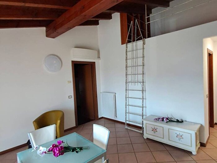 Appartamento bilocale in affitto in Via Dotti, Villa Pedergnano, Erbusco
