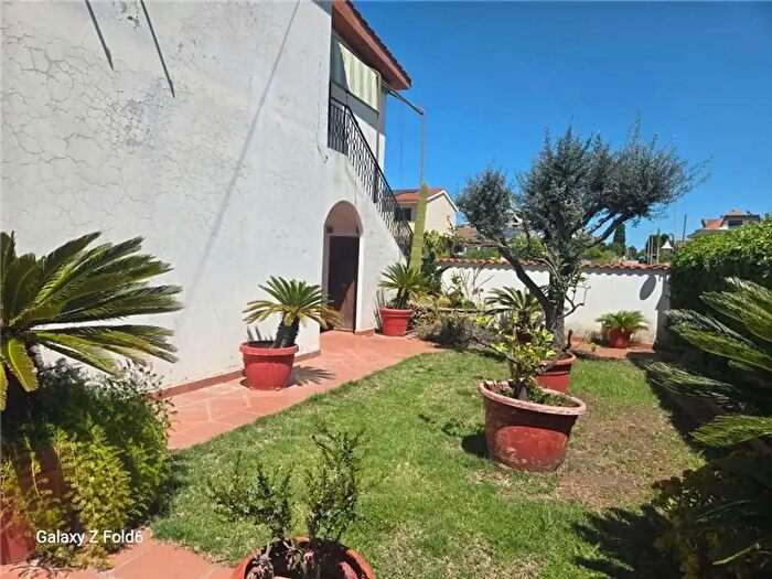 Appartamento quadrilocale in vendita in Ardea