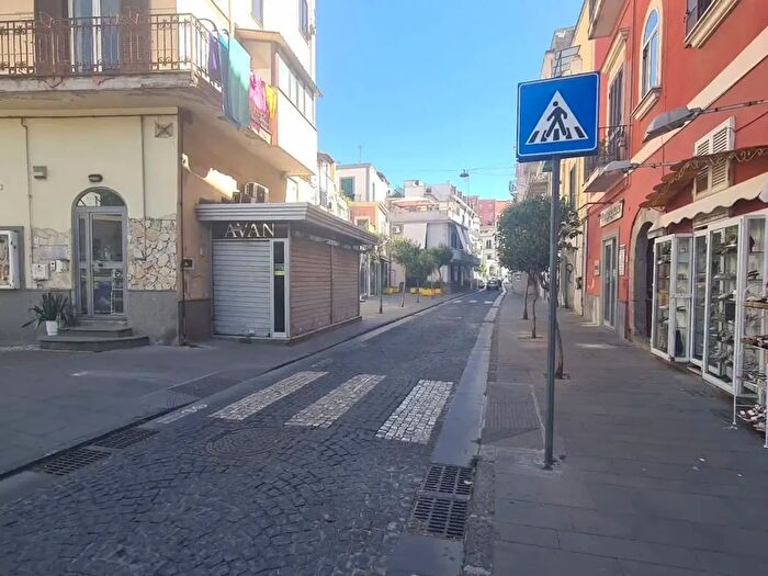 Appartamento bilocale in vendita in Via De Fraia, Pozzuoli
