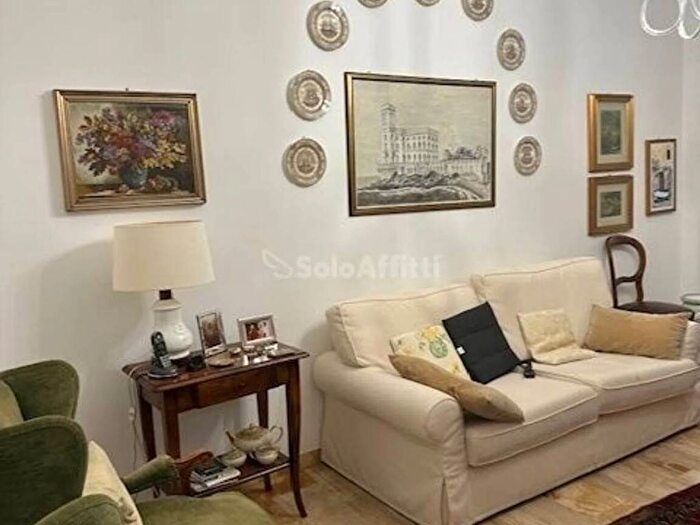 Appartamento con 6 locali in affitto in Neighbourhood Lagaccio, Lagaccio, Genova