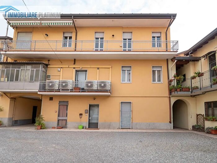 Appartamento quadrilocale in vendita in Via Italia, Macherio