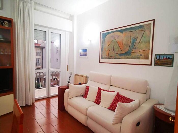 Appartamento trilocale in affitto in Via Leonardo Da Vinci, Centro, Signa