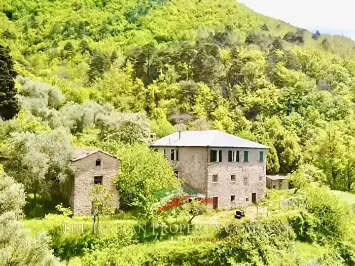 Casa in vendita in Via Regina Margherita Agaggio Inferiore Im, Molini Di Triora
