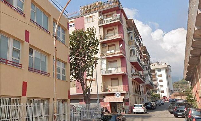 Appartamento bilocale in affitto in Via Seconda Condottieri, Minissale, Messina