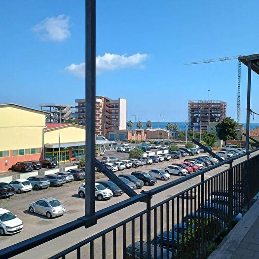 Appartamento quadrilocale in vendita in Via Acqueviole, Milazzo